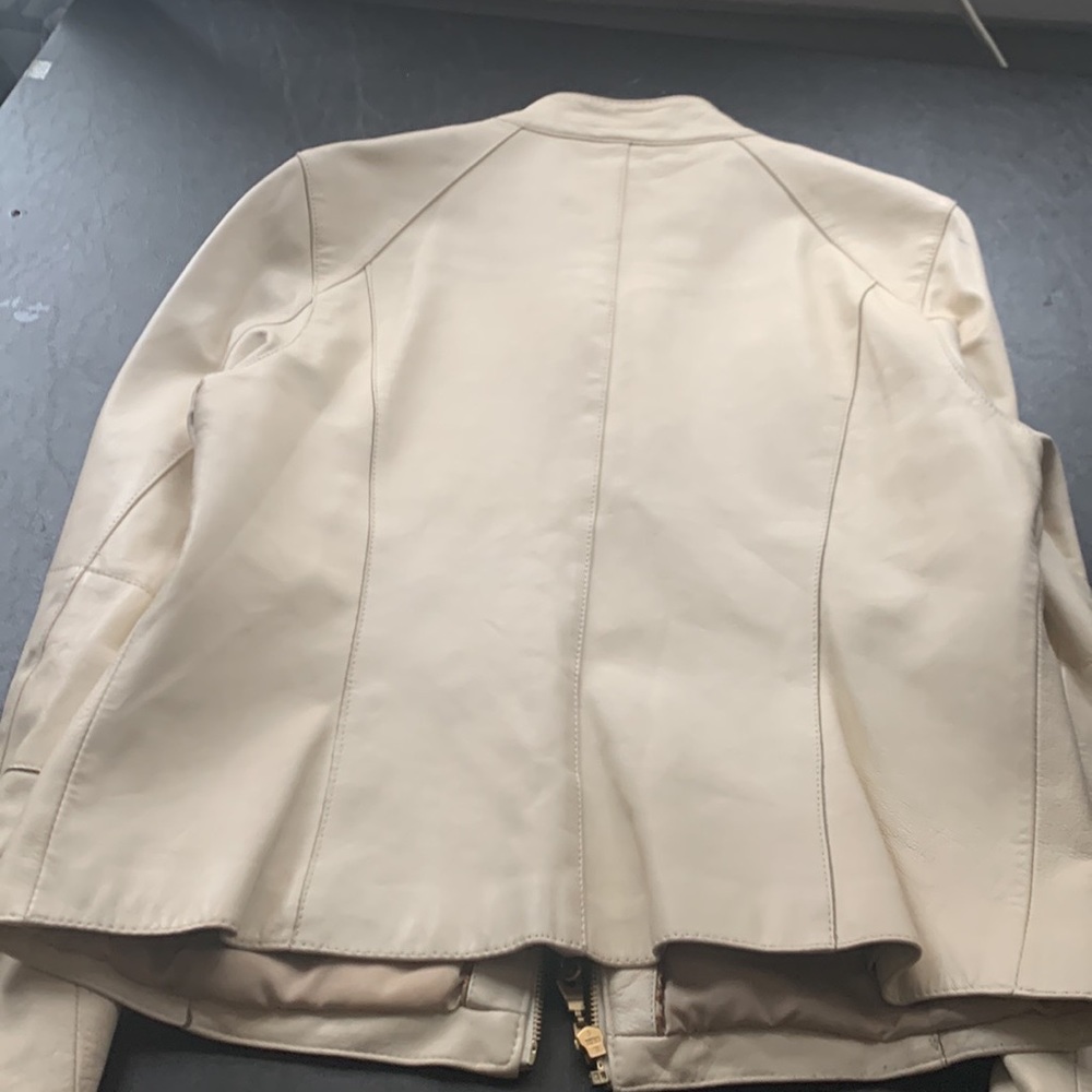 Stunning Cream Leather Jacket 🥥🤍